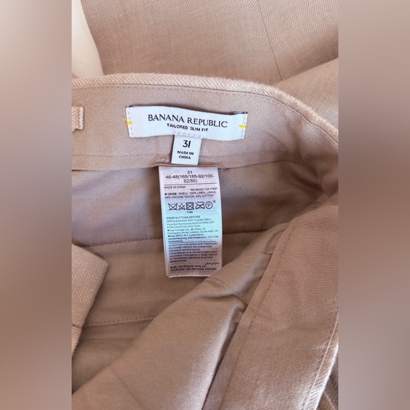 NWOT Banana Republic Men’s Slim Fit 💯 linen Light Brown Cargo Pants - Picture 5 of 5